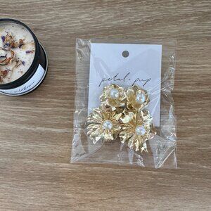 NWT Petal & Pup Flower Pearl Earrings in Gold, Length 2.5 Inches
